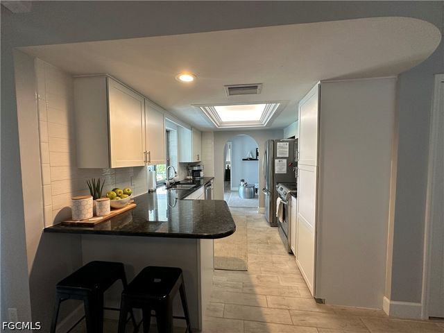 1201 SE 32nd TER, Cape Coral, FL 33904