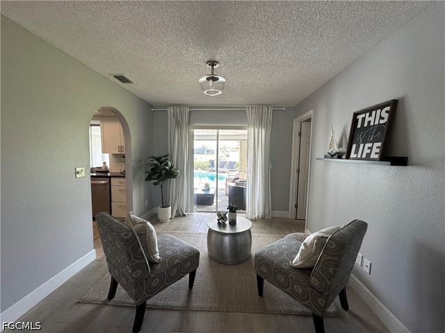 1201 SE 32nd TER, Cape Coral, FL 33904