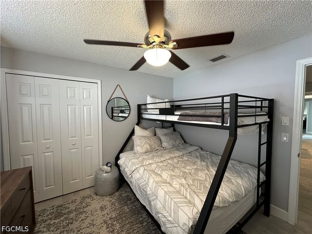 1201 SE 32nd TER, Cape Coral, FL 33904