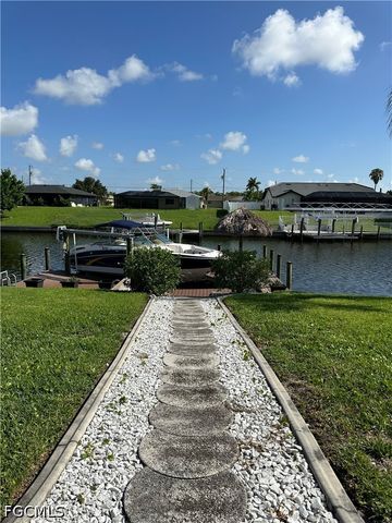 1201 SE 32nd TER, Cape Coral, FL 33904