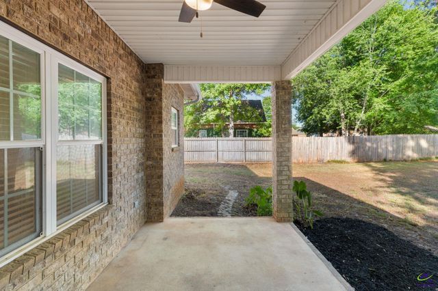 419 Morgan Ranch Circle, Bonaire, GA 31005