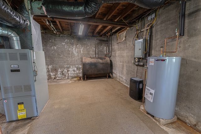152 Southbridge Rd, Dudley, MA 01571
