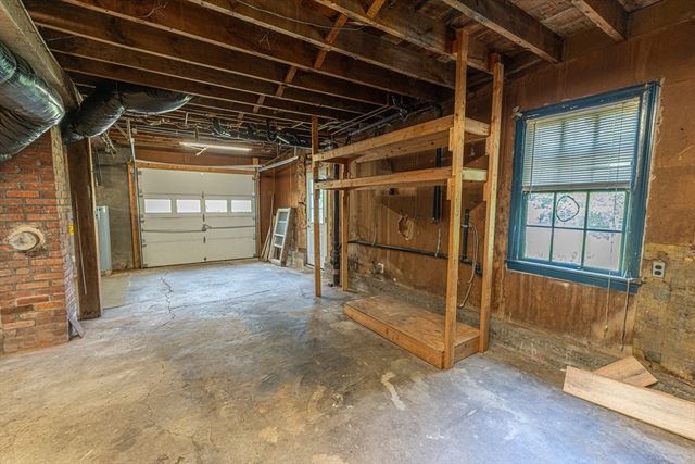 152 Southbridge Rd, Dudley, MA 01571