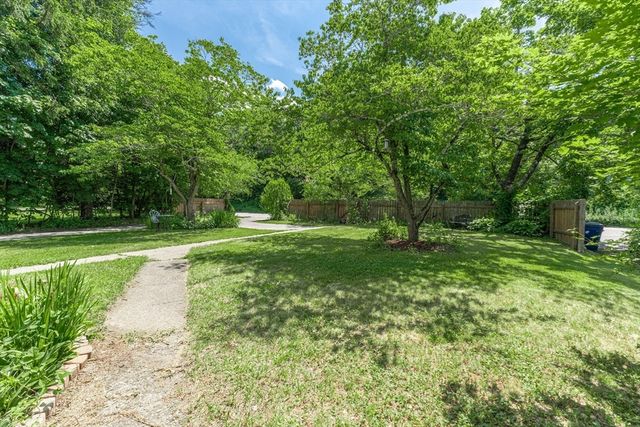 152 Southbridge Rd, Dudley, MA 01571