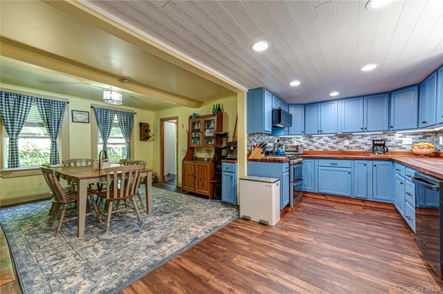 38 Pleasure Drive, Flanders, NY 11901