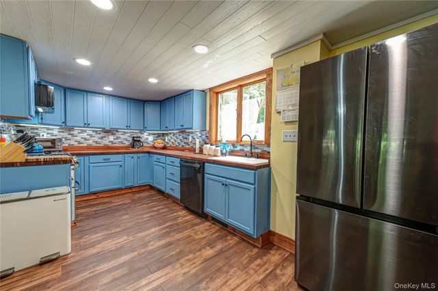 38 Pleasure Drive, Flanders, NY 11901