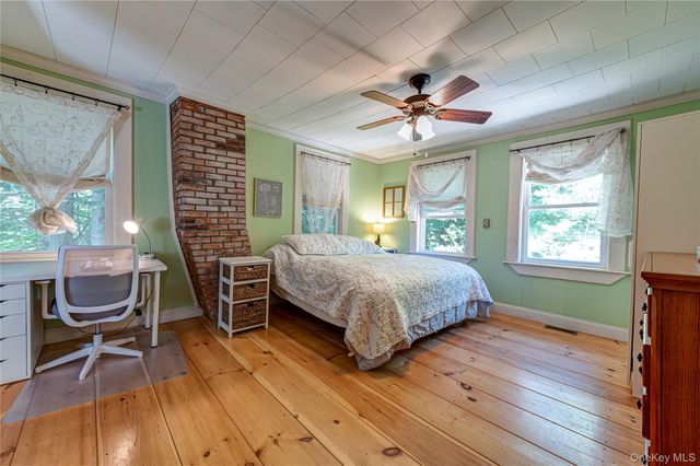 38 Pleasure Drive, Flanders, NY 11901
