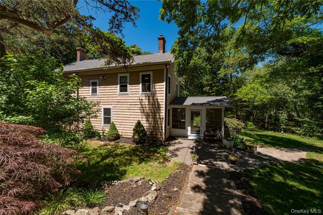 38 Pleasure Drive, Flanders, NY 11901