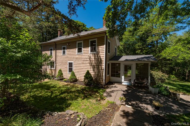 38 Pleasure Drive, Flanders, NY 11901