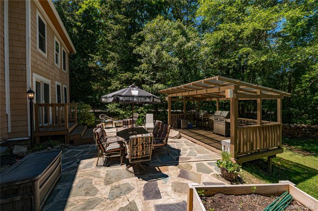 38 Pleasure Drive, Flanders, NY 11901