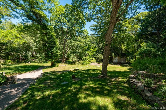38 Pleasure Drive, Flanders, NY 11901