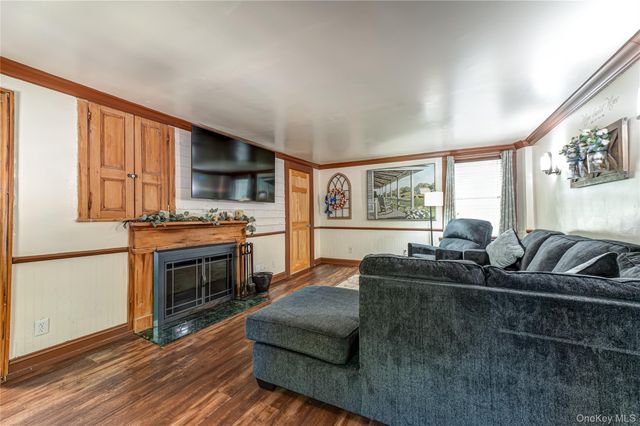 38 Pleasure Drive, Flanders, NY 11901