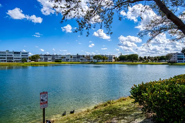 334 Dover B 334, West Palm Beach, FL 33417