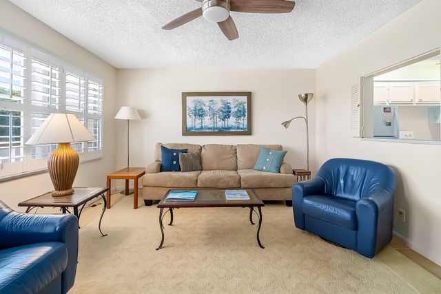 334 Dover B 334, West Palm Beach, FL 33417