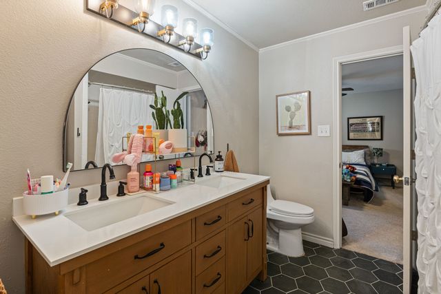 209 Yacht Club Drive, Rockwall, TX 75032