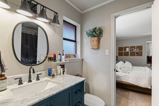 209 Yacht Club Drive, Rockwall, TX 75032