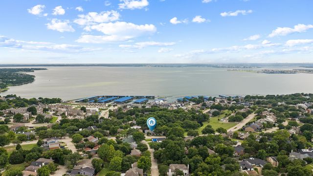 209 Yacht Club Drive, Rockwall, TX 75032