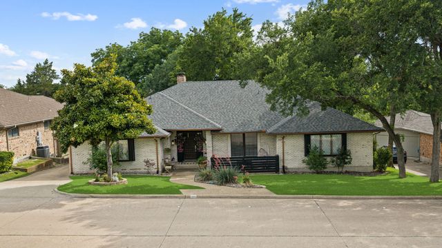 209 Yacht Club Drive, Rockwall, TX 75032