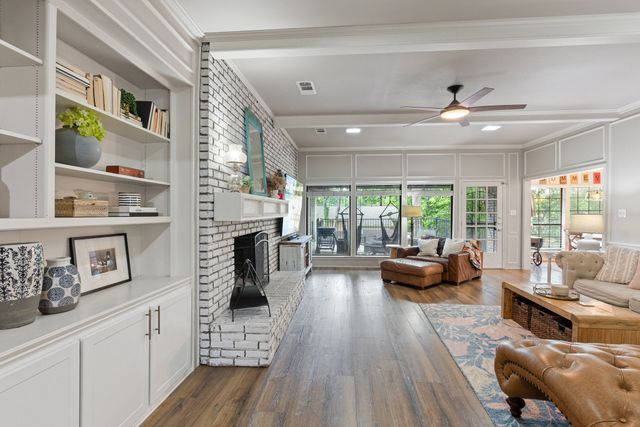 209 Yacht Club Drive, Rockwall, TX 75032