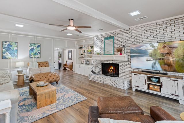 209 Yacht Club Drive, Rockwall, TX 75032