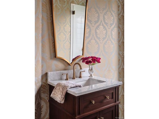 8018 Donatello Ct, Littleton, CO 80125