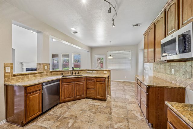 844 Sequoia Way, Saginaw, TX 76131