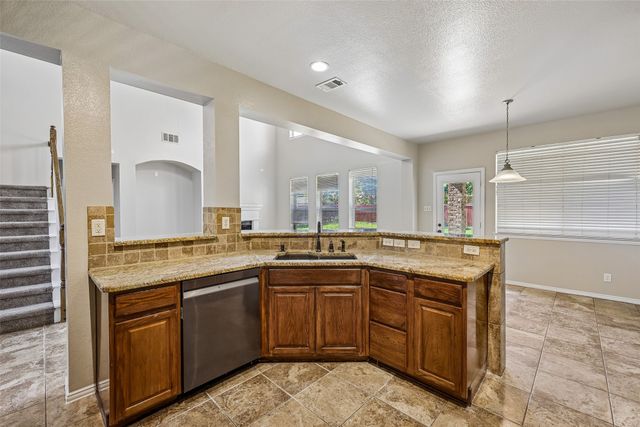 844 Sequoia Way, Saginaw, TX 76131