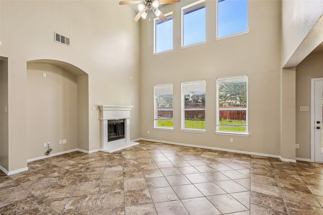 844 Sequoia Way, Saginaw, TX 76131