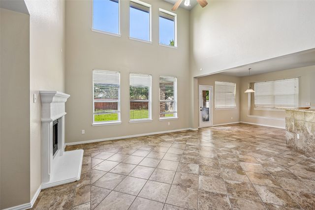 844 Sequoia Way, Saginaw, TX 76131