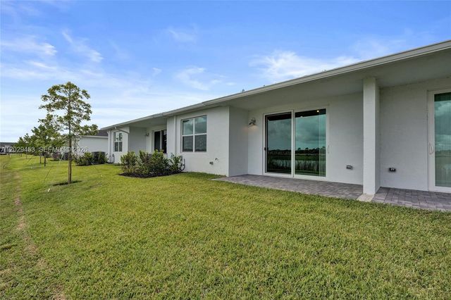 3766 Harborside Ave, Fort Pierce, FL 34946
