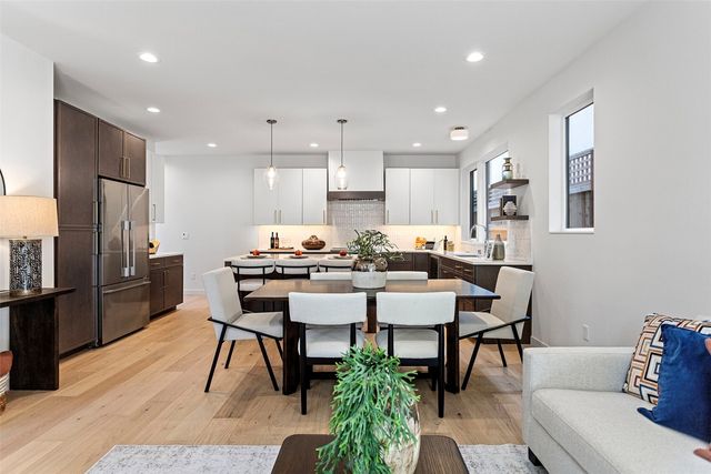 8039 Wallingford Avenue N, Seattle, WA 98103