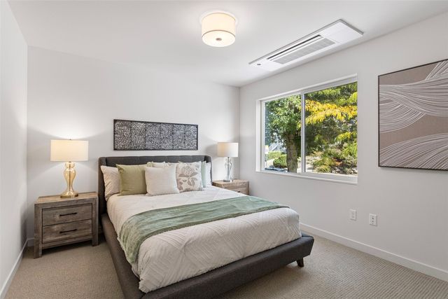 8039 Wallingford Avenue N, Seattle, WA 98103