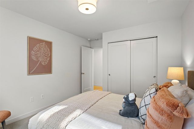 8039 Wallingford Avenue N, Seattle, WA 98103