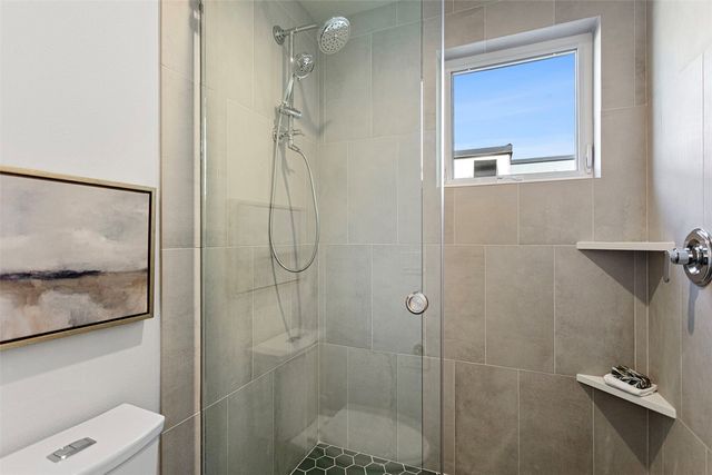 8039 Wallingford Avenue N, Seattle, WA 98103