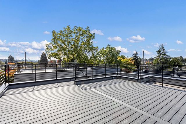 8039 Wallingford Avenue N, Seattle, WA 98103