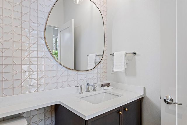 8039 Wallingford Avenue N, Seattle, WA 98103