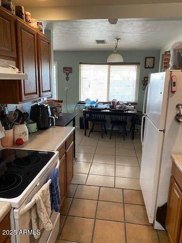 2684 W BROADWAY Avenue, Apache Junction, AZ 85120