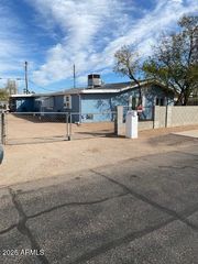 2684 W BROADWAY Avenue, Apache Junction, AZ 85120