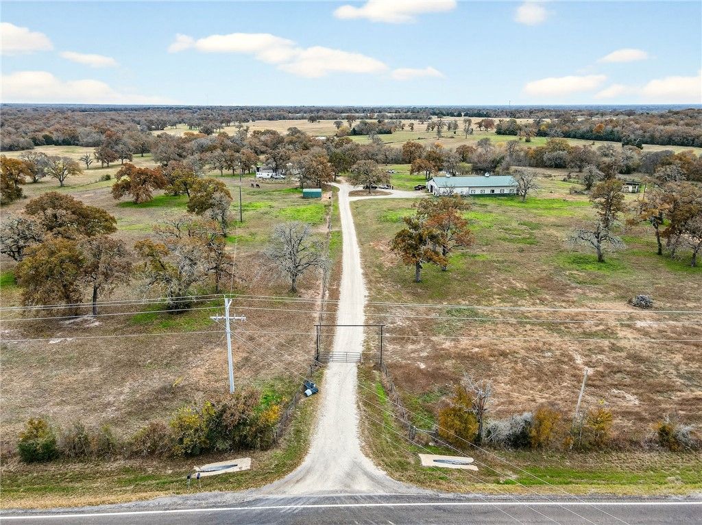 8601 Sandy Point Road, Bryan, TX 77807 — exterior