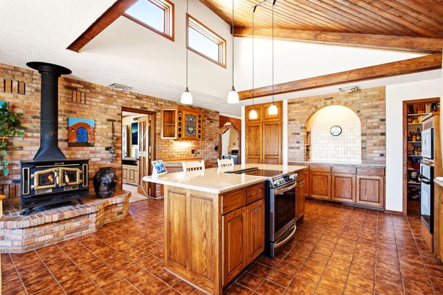 489 El Rey Drive, Corrales, NM 87048