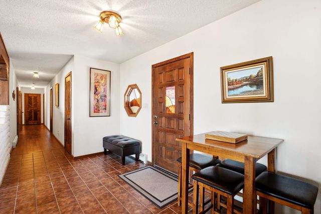 489 El Rey Drive, Corrales, NM 87048