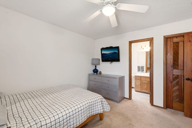 489 El Rey Drive, Corrales, NM 87048