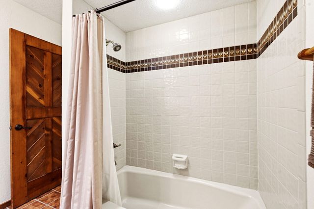 489 El Rey Drive, Corrales, NM 87048