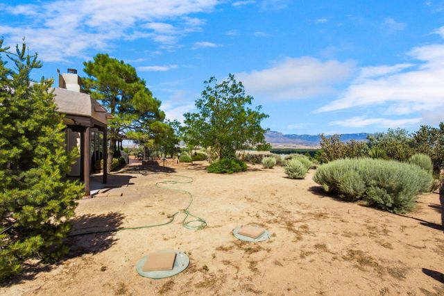 489 El Rey Drive, Corrales, NM 87048