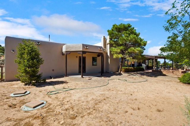 489 El Rey Drive, Corrales, NM 87048