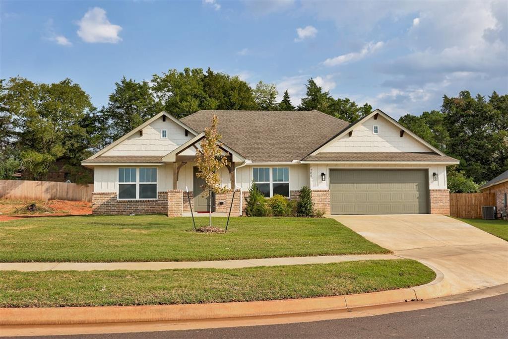1205 Magnolia Drive, Noble, OK 73068