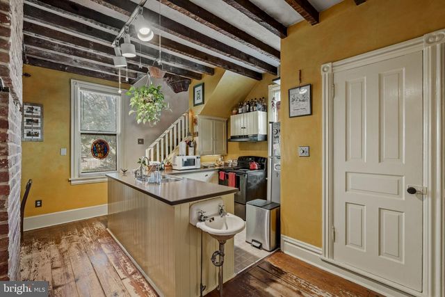 781 NEWPORT AVE, Gap, PA 17527