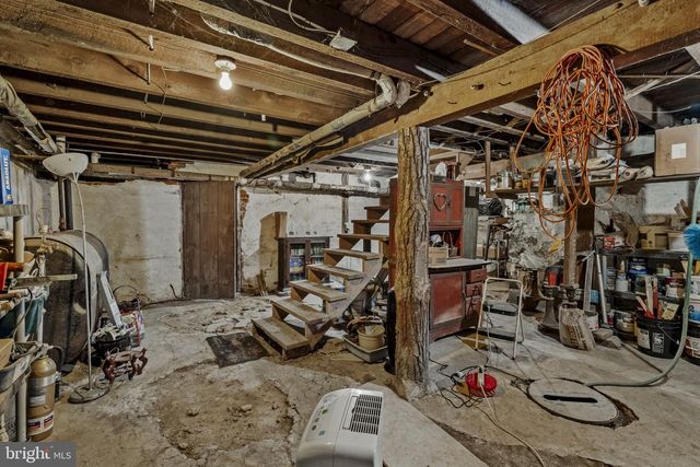 781 NEWPORT AVE, Gap, PA 17527