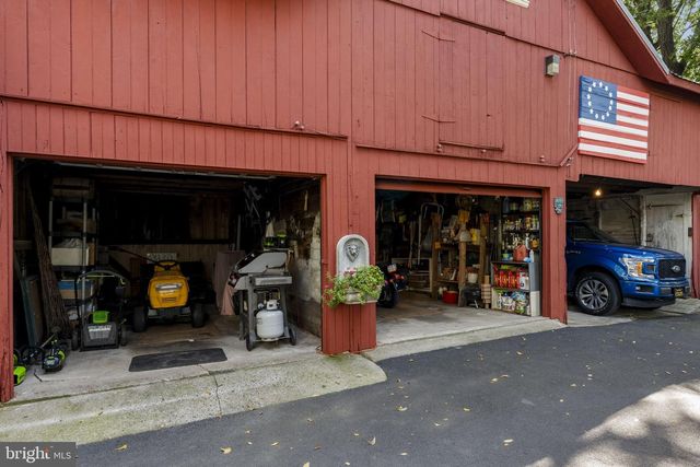 781 NEWPORT AVE, Gap, PA 17527
