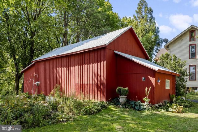 781 NEWPORT AVE, Gap, PA 17527